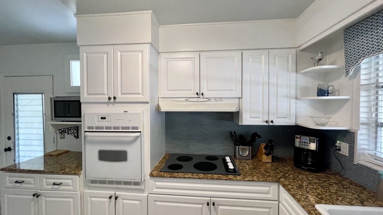 Photo of Kitchen in Gulf Gate Estates