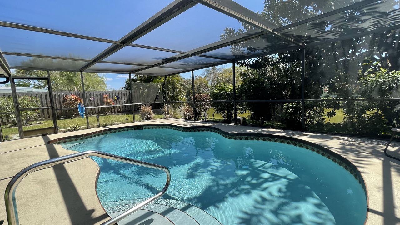 Photo of Outdoor in Gulf Gate Estates