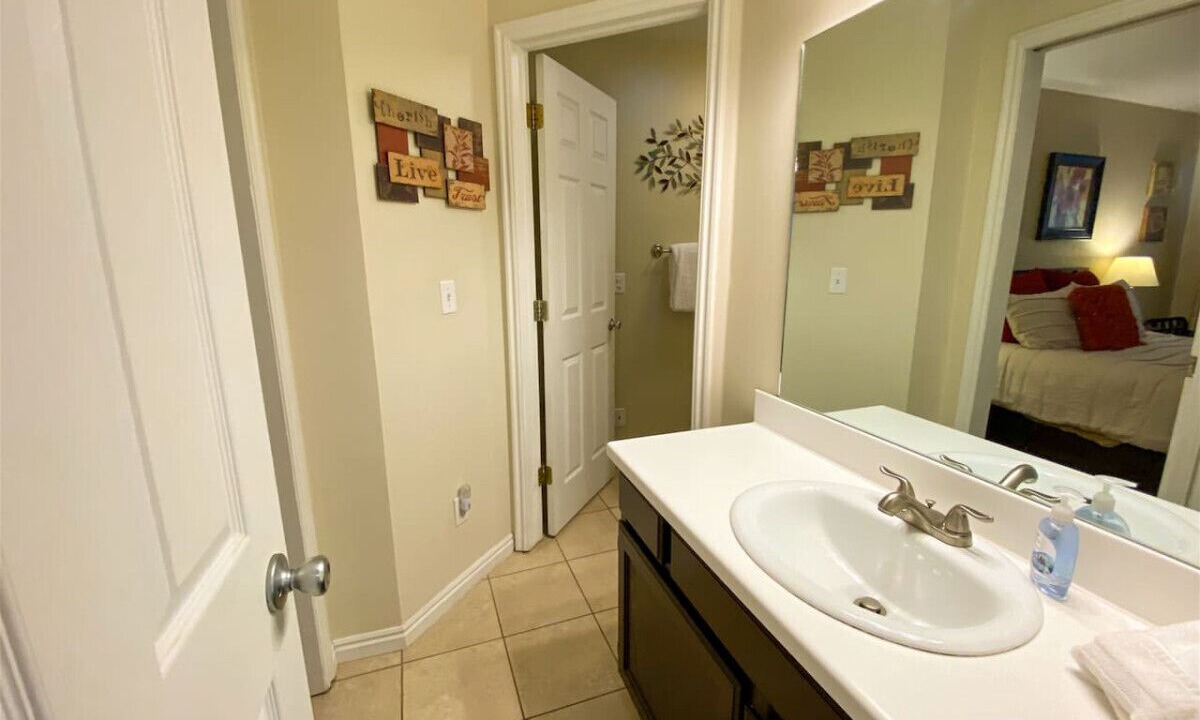 Photo of Bathroom in Harbor Village