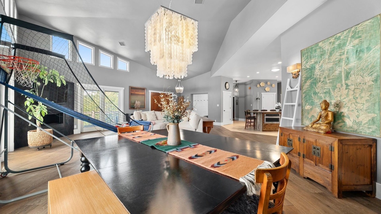 Photo of Bedroom in Austin Lake Estates