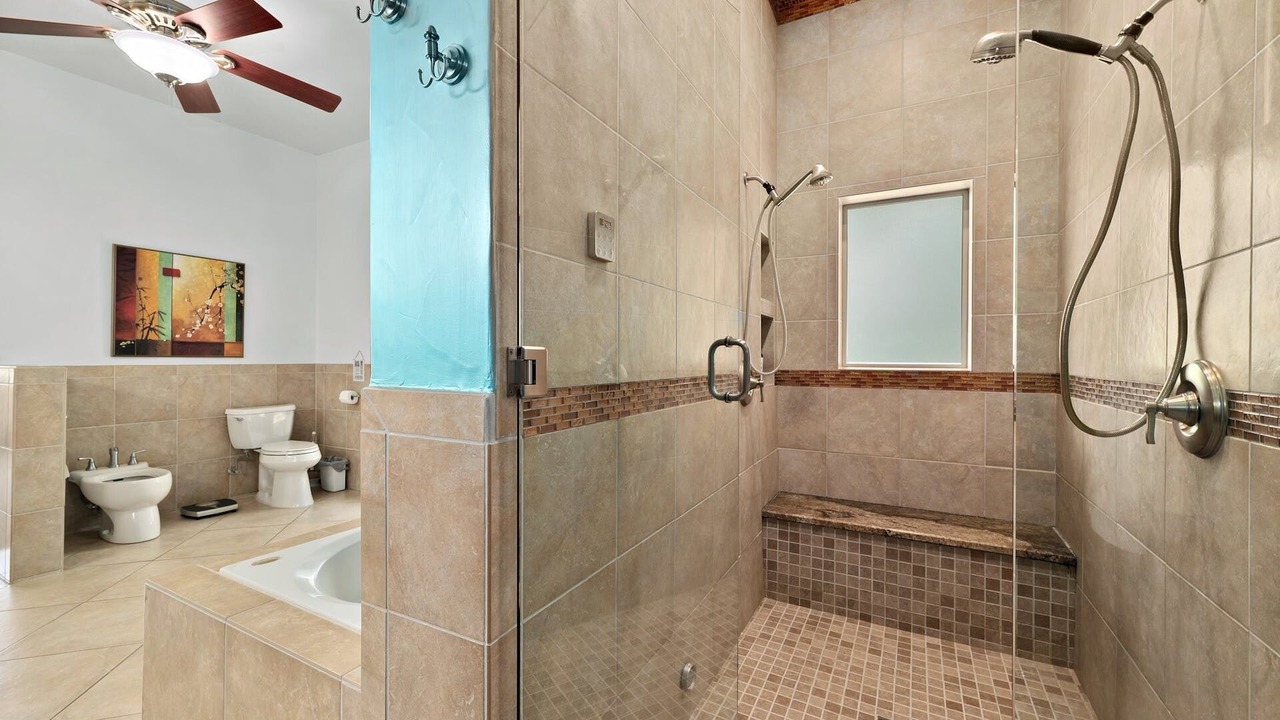 Photo of Bathroom in Austin Lake Estates