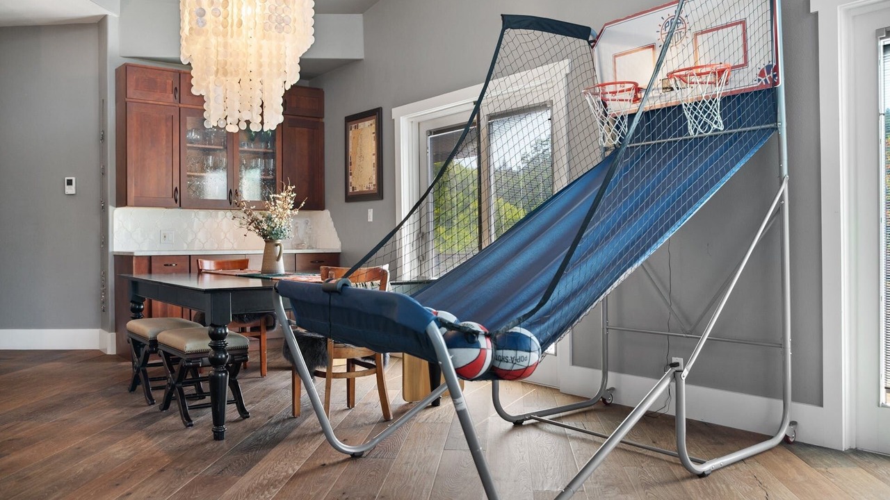 Photo of Livingroom in Austin Lake Estates