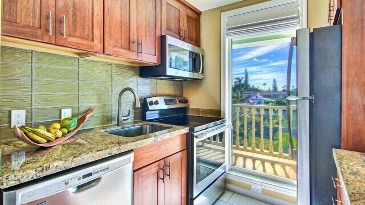 Photo of Kitchen in Historic Lahaina Front Street