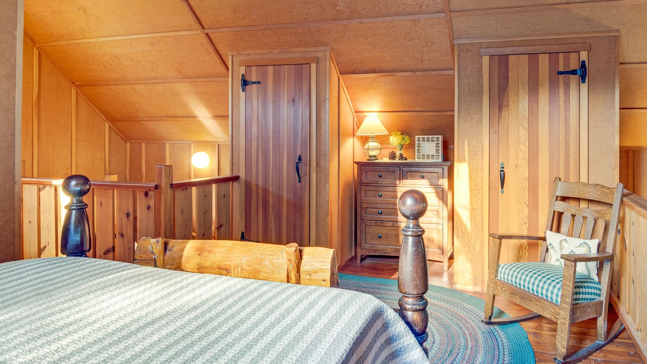 Photo of Bedroom in Yachats