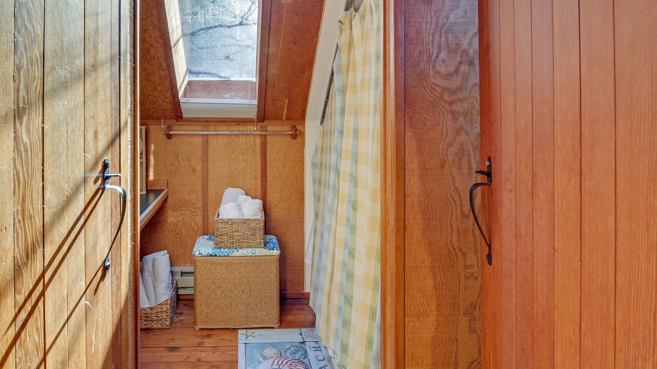 Photo of Bathroom in Yachats