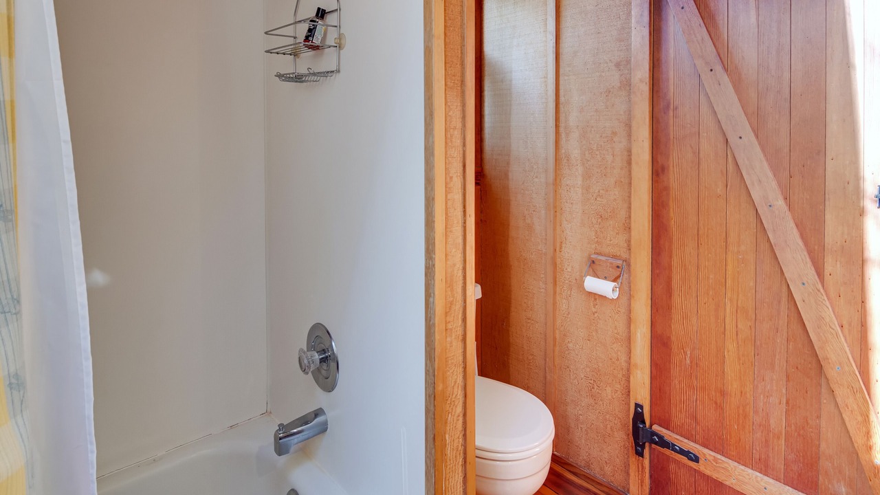 Photo of Bathroom in Yachats