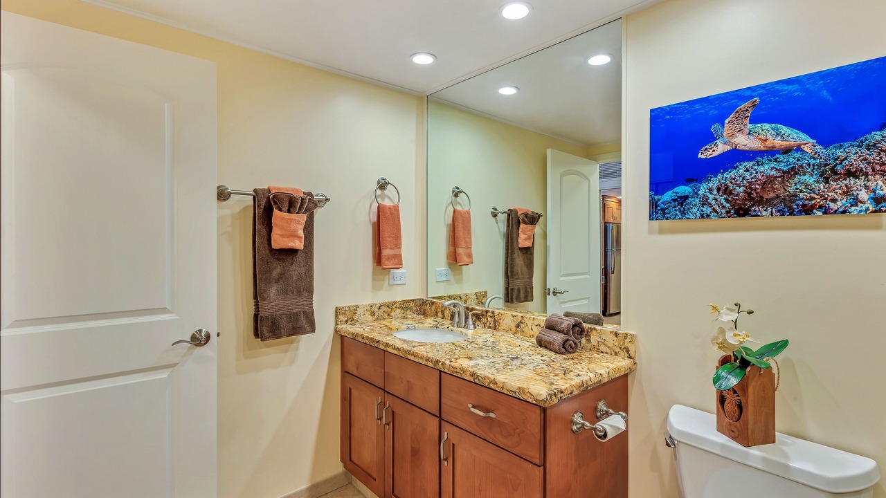 Photo of Bathroom in Historic Lahaina Front Street