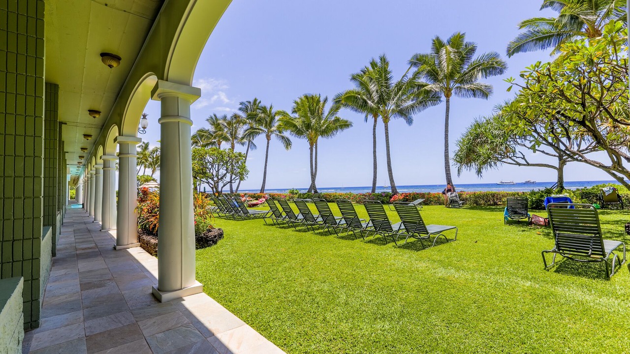Photo of Patio Balcony in Historic Lahaina Front Street