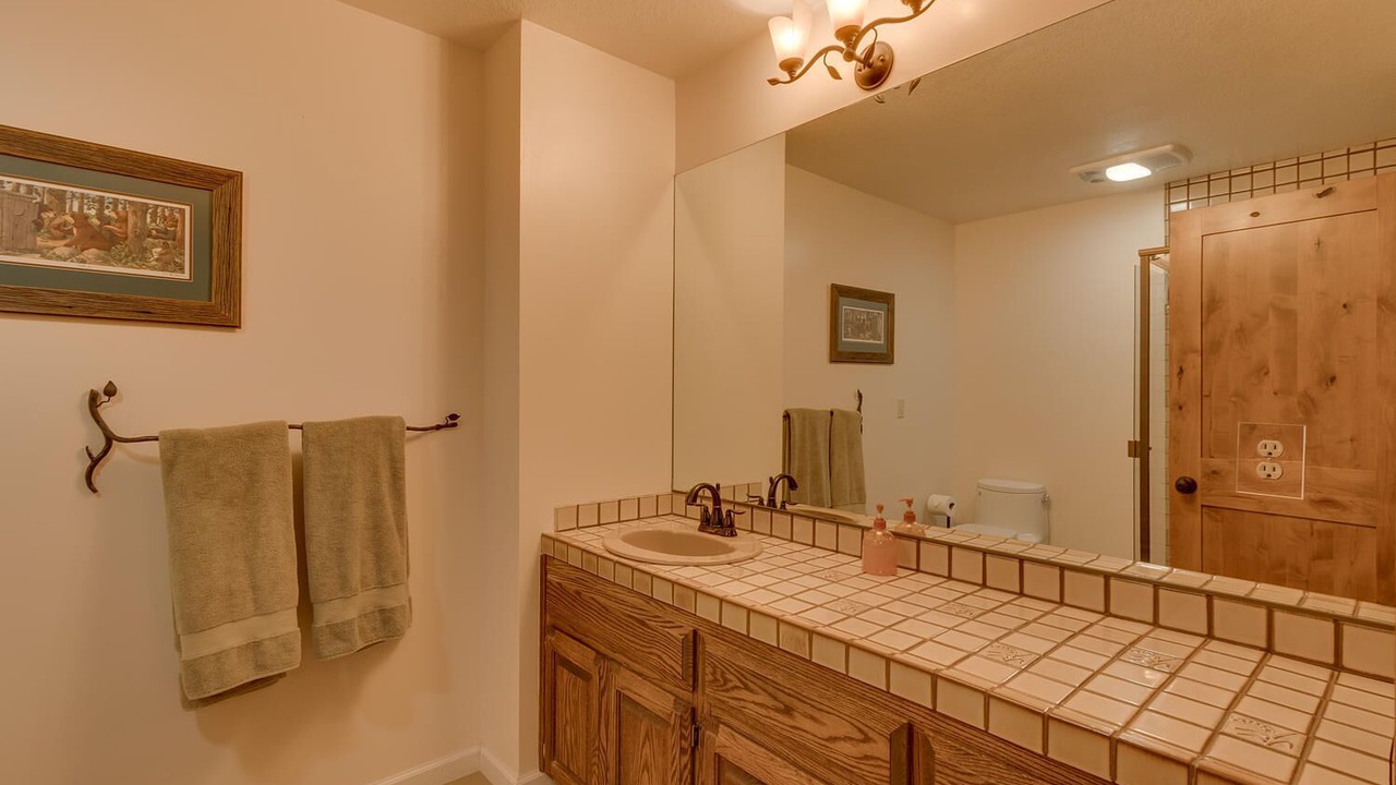 Photo of Bathroom in Kingswood Estates