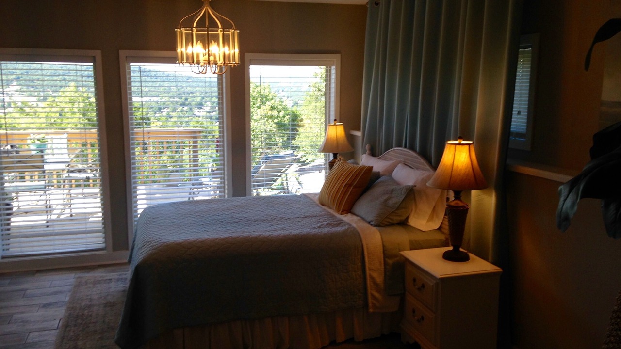 Photo of Bedroom in Hollister