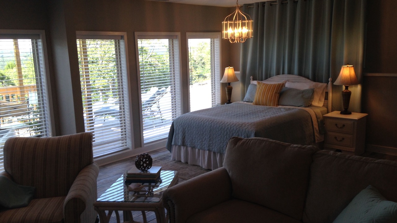 Photo of Bedroom in Hollister