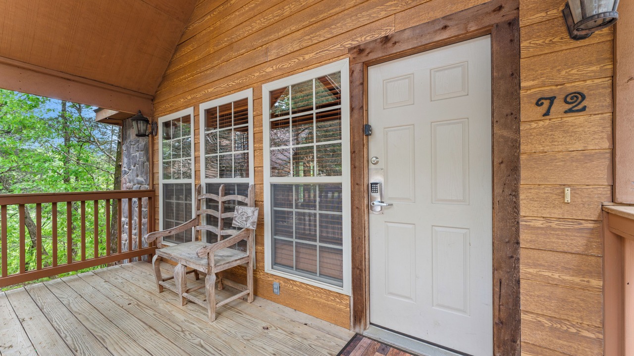 Photo of Patio Balcony in Branson West