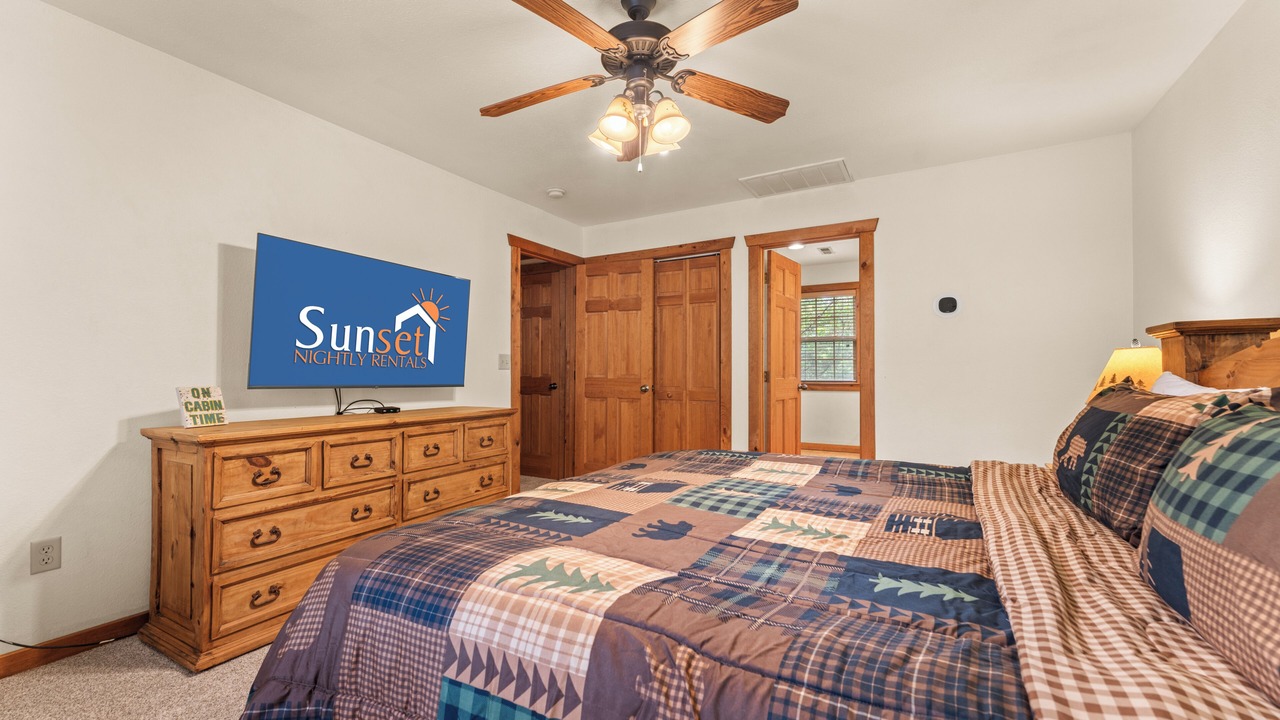 Photo of Bedroom in Branson West