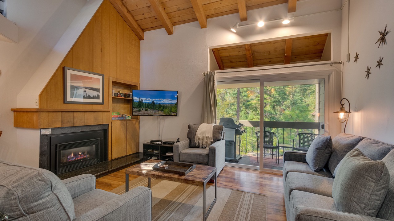 Photo of Livingroom in Carnelian Woods