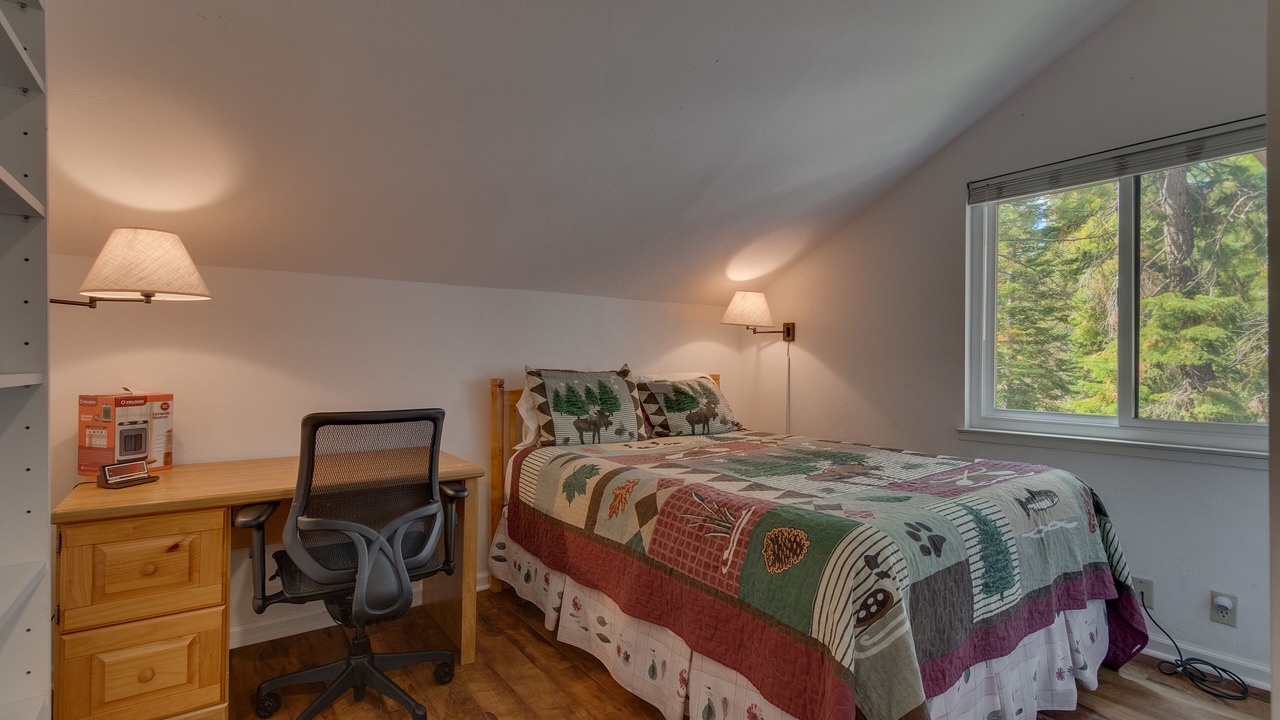Photo of Bedroom in Carnelian Woods