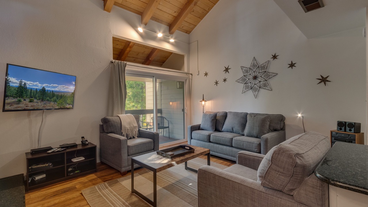 Photo of Livingroom in Carnelian Woods