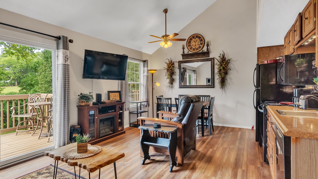 Photo of Livingroom in Table Rock