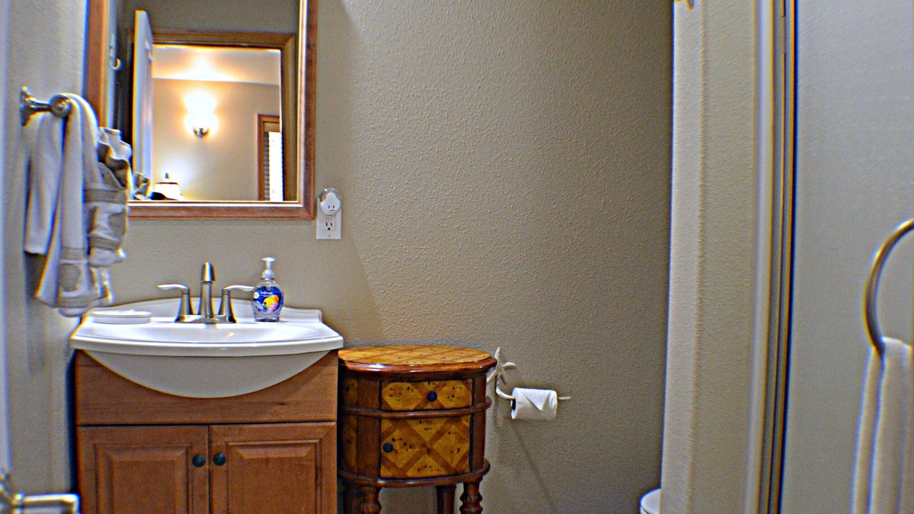 Photo of Bathroom in Edgewater Shores