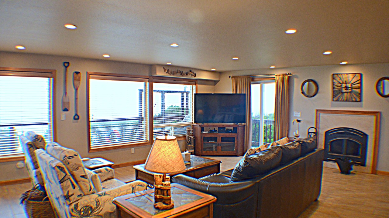 Photo of Livingroom in Edgewater Shores