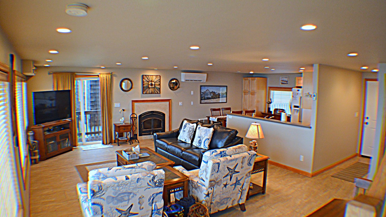 Photo of Livingroom in Edgewater Shores