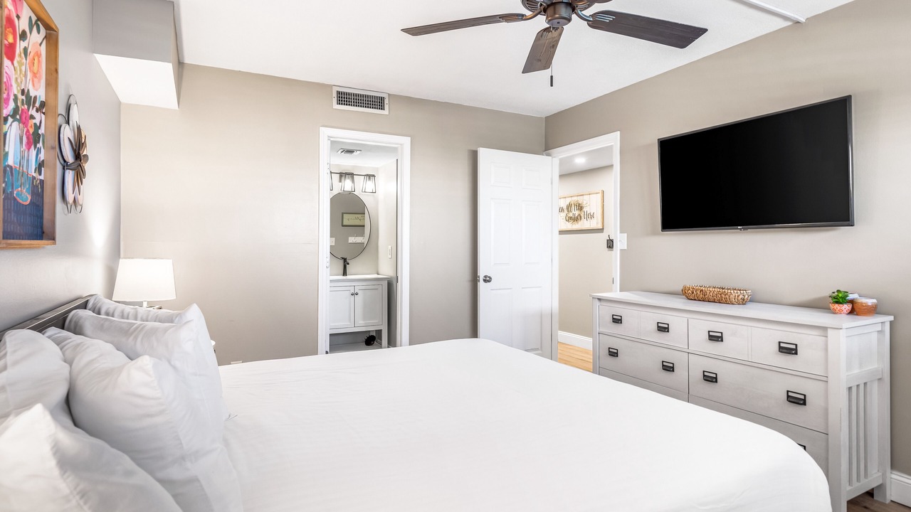 Photo of Others in Holiday Isle