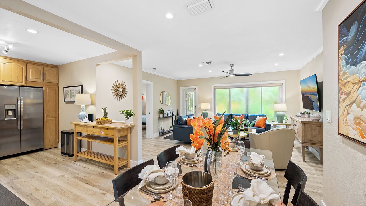 Photo of Others in Poinsettia Heights