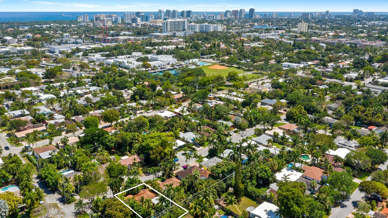 Photo of Outdoor in Poinsettia Heights