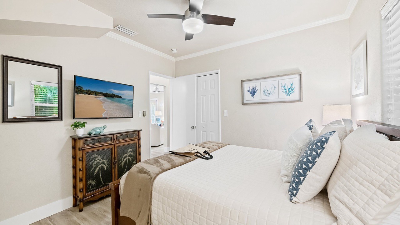 Photo of Bedroom in Poinsettia Heights