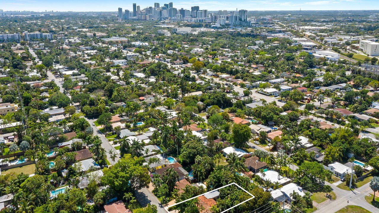 Photo of Outdoor in Poinsettia Heights