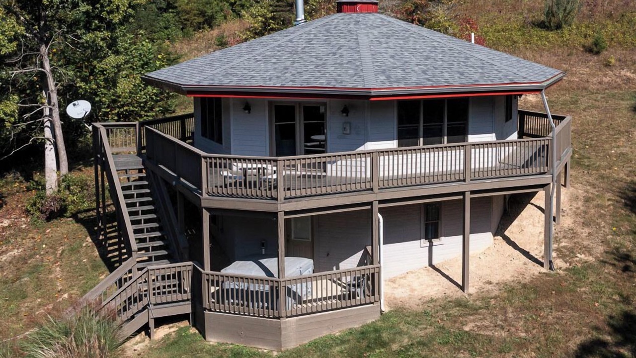 Photo of Others in Logan