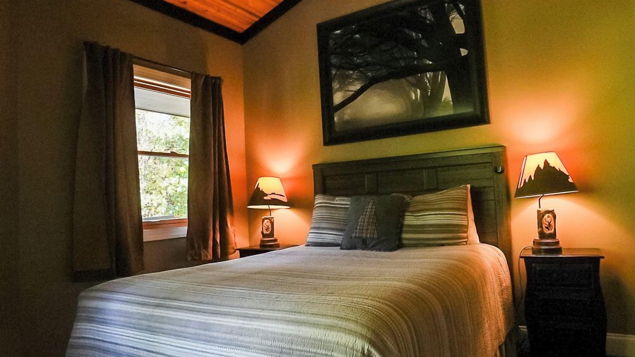 Photo of Others in Logan