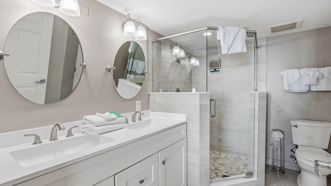 Photo of Bathroom in Crescent Beach