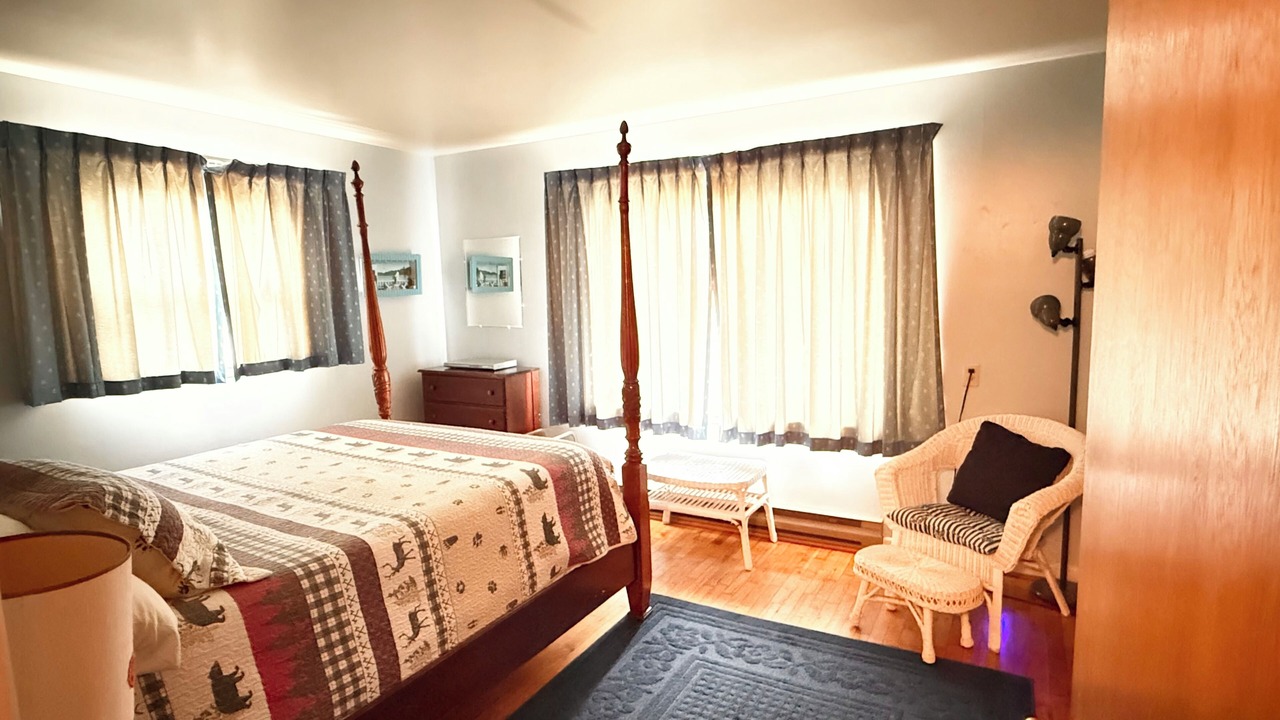 Photo of Bedroom in Winchester Bay