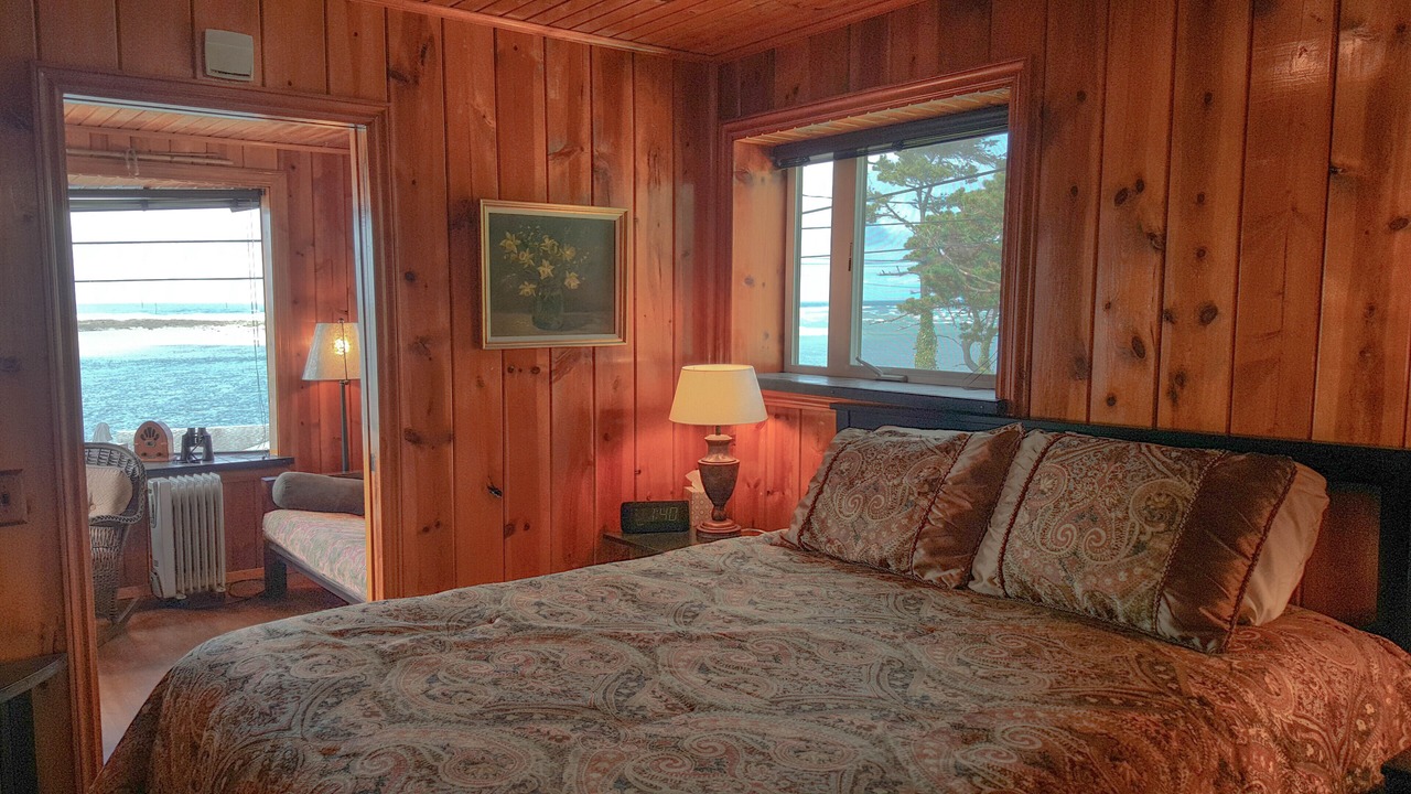 Photo of Bedroom in Netarts