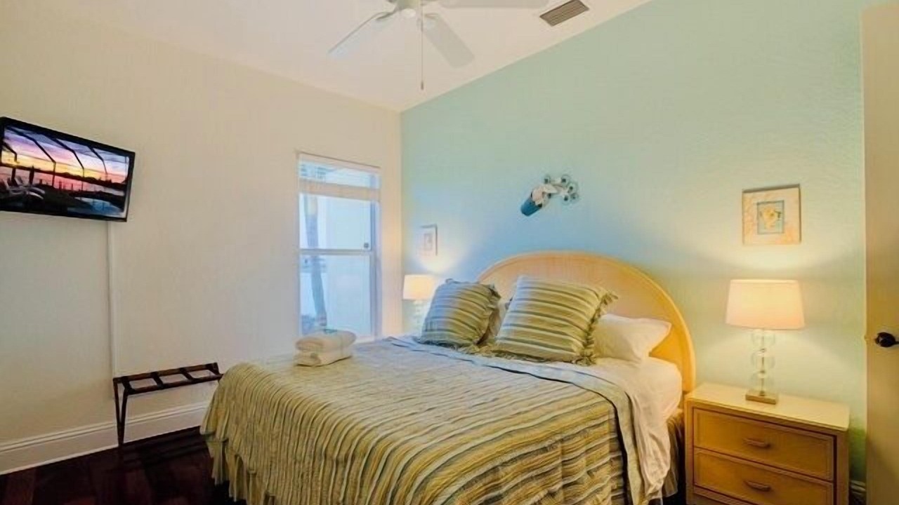 Photo of Bedroom in Eight Lakes
