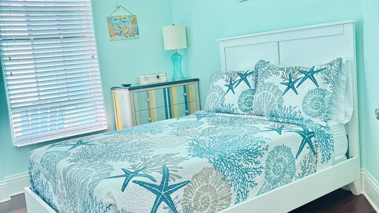 Photo of Bedroom in Eight Lakes