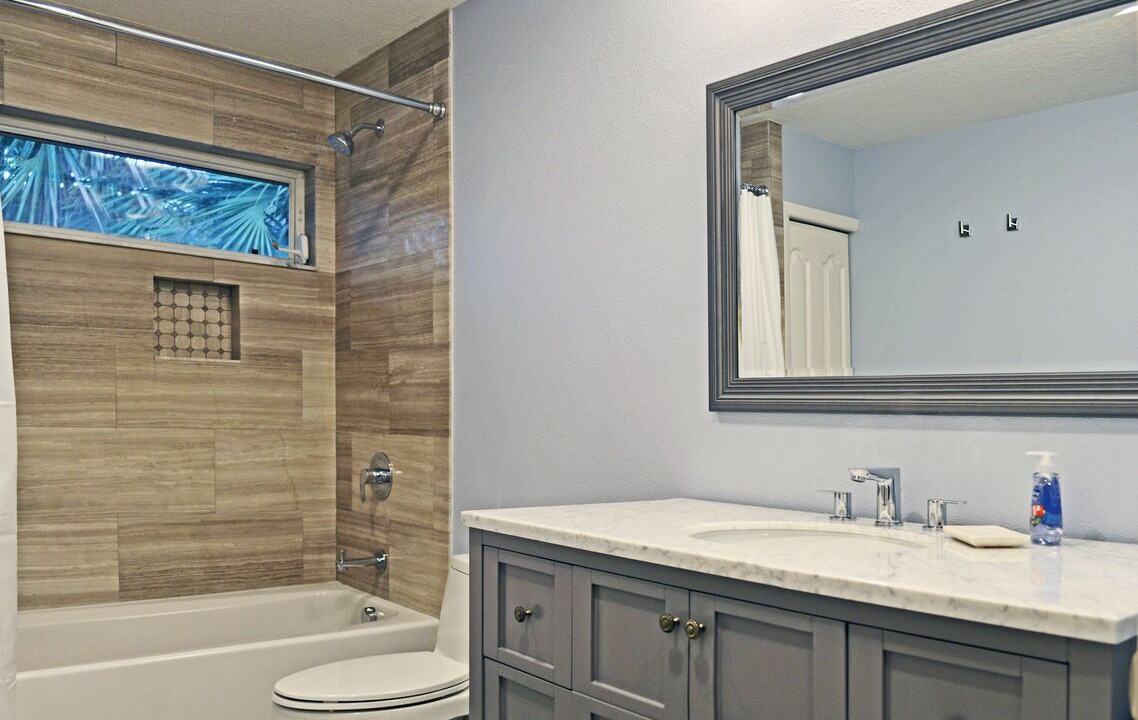 Photo of Bathroom in Bay Isle