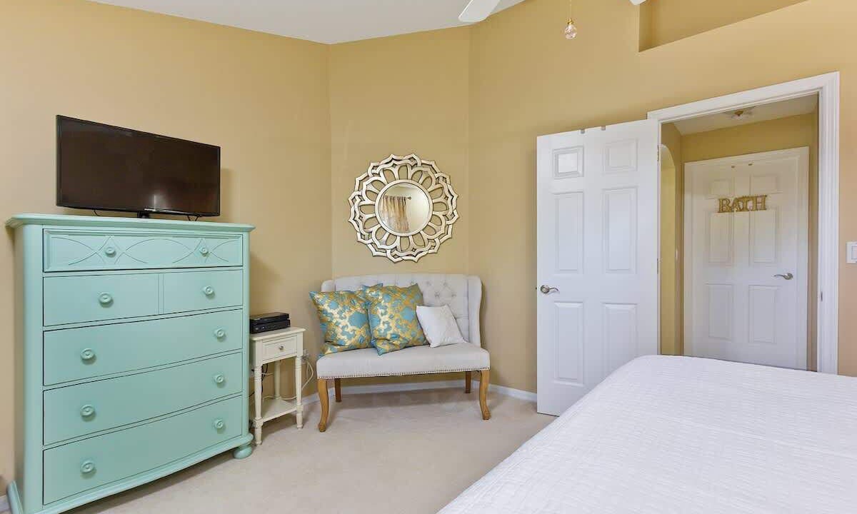 Photo of Bedroom in Caloosahatchee