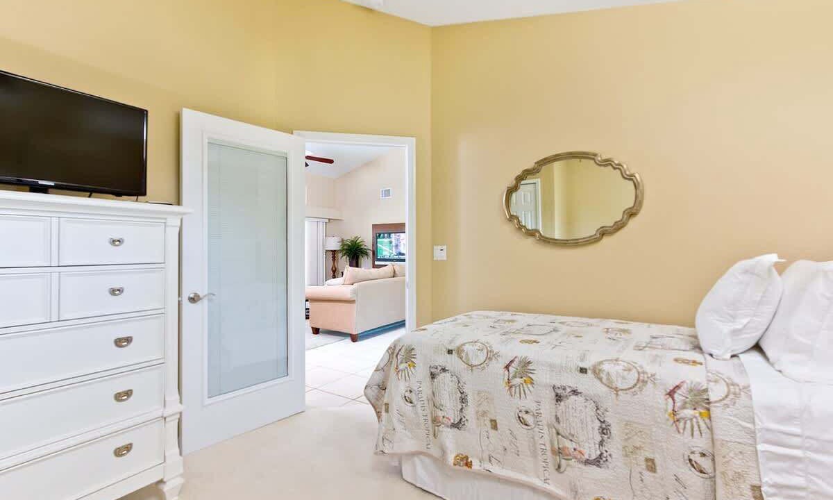 Photo of Bedroom in Caloosahatchee