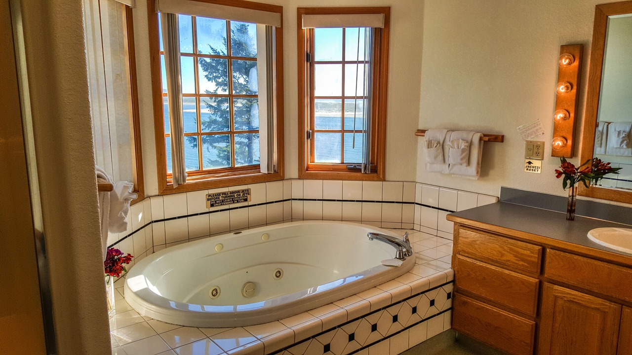 Photo of Bathroom in Netarts