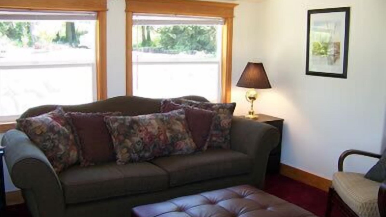 Photo of Livingroom in Seal Rock
