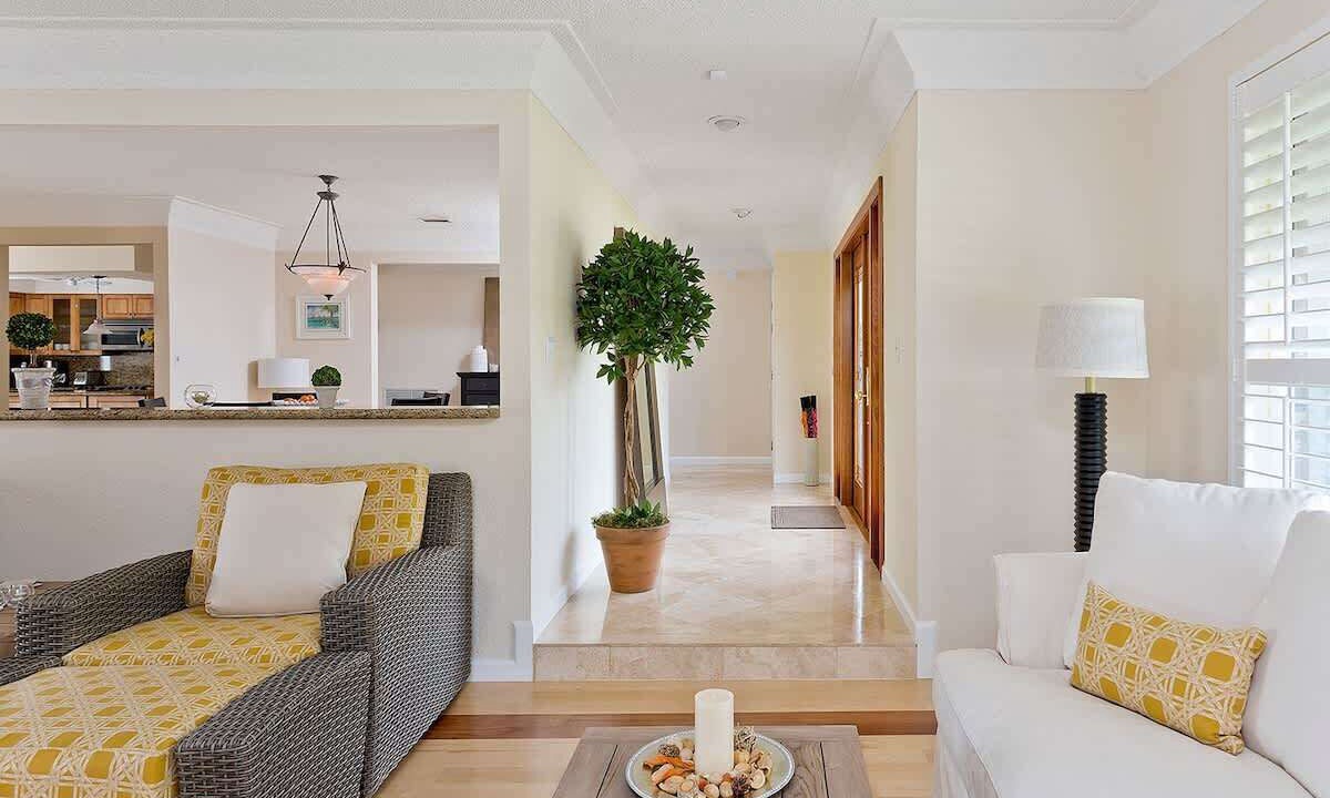 Photo of Livingroom in Tropic Isle