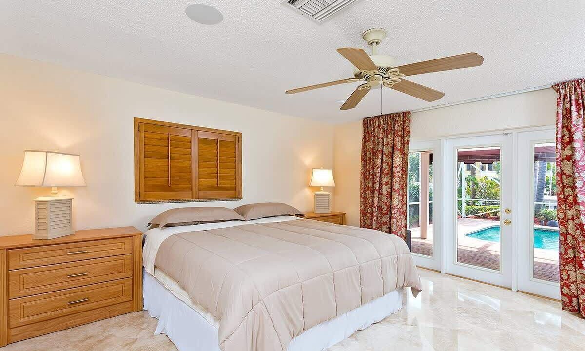 Photo of Bedroom in Tropic Isle