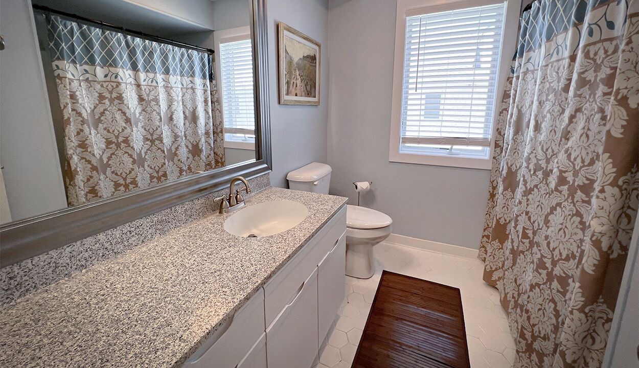 Photo of Bathroom in Shell Island