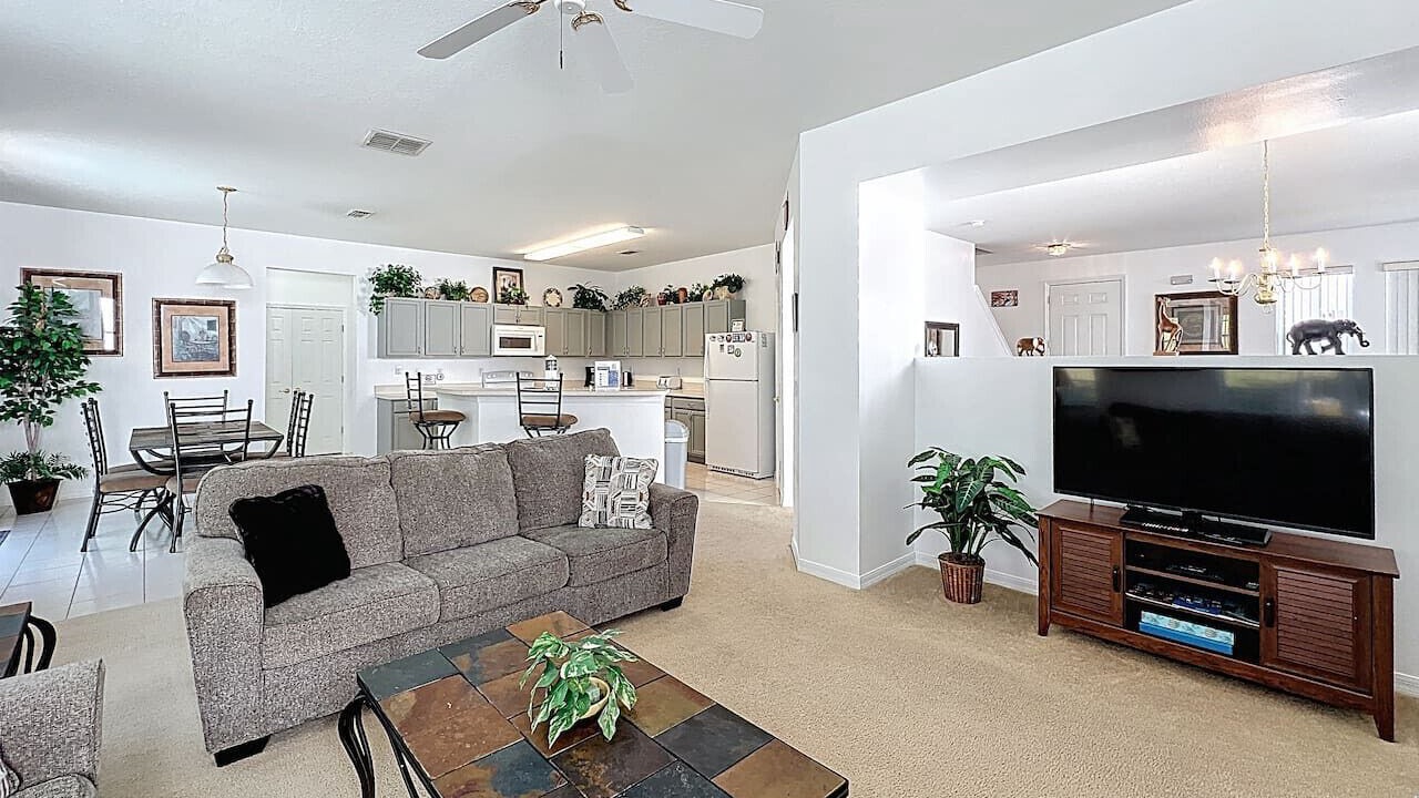 Photo of Livingroom in Legacy Park