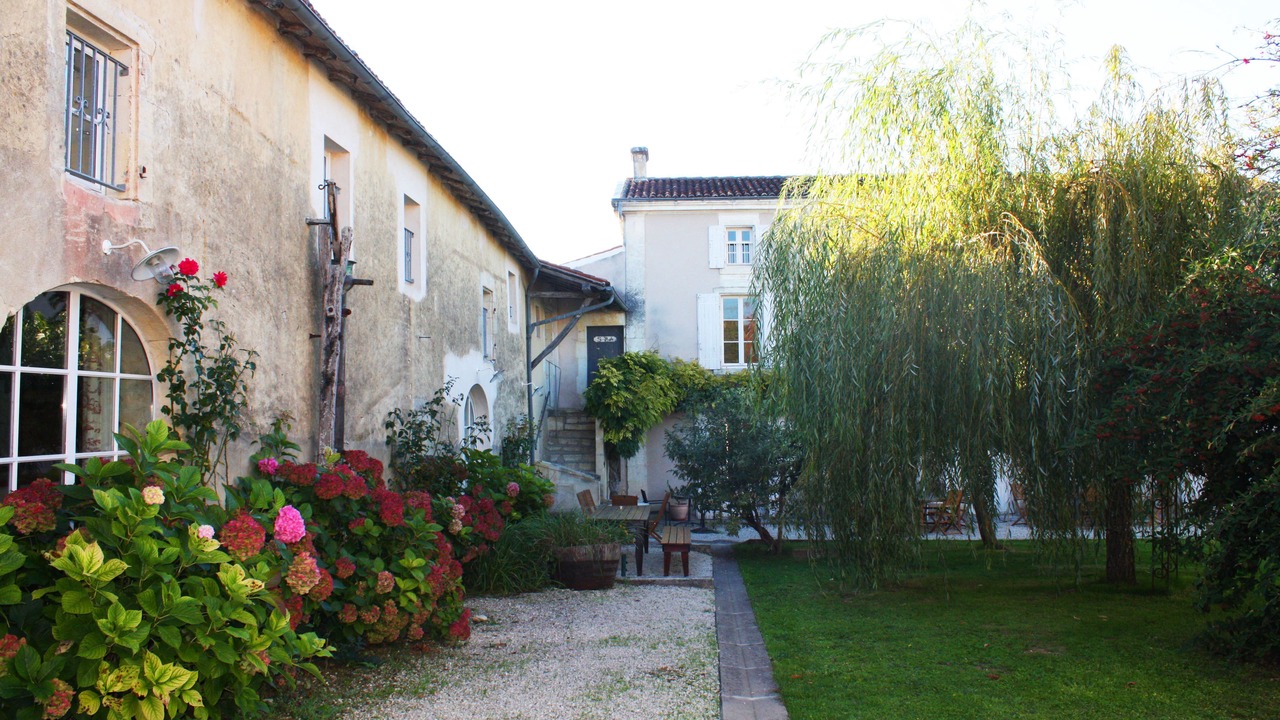 Photo of Outdoor in Asnieres-la-Giraud