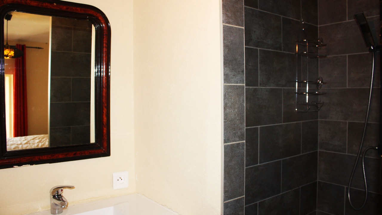 Photo of Bathroom in Asnieres-la-Giraud