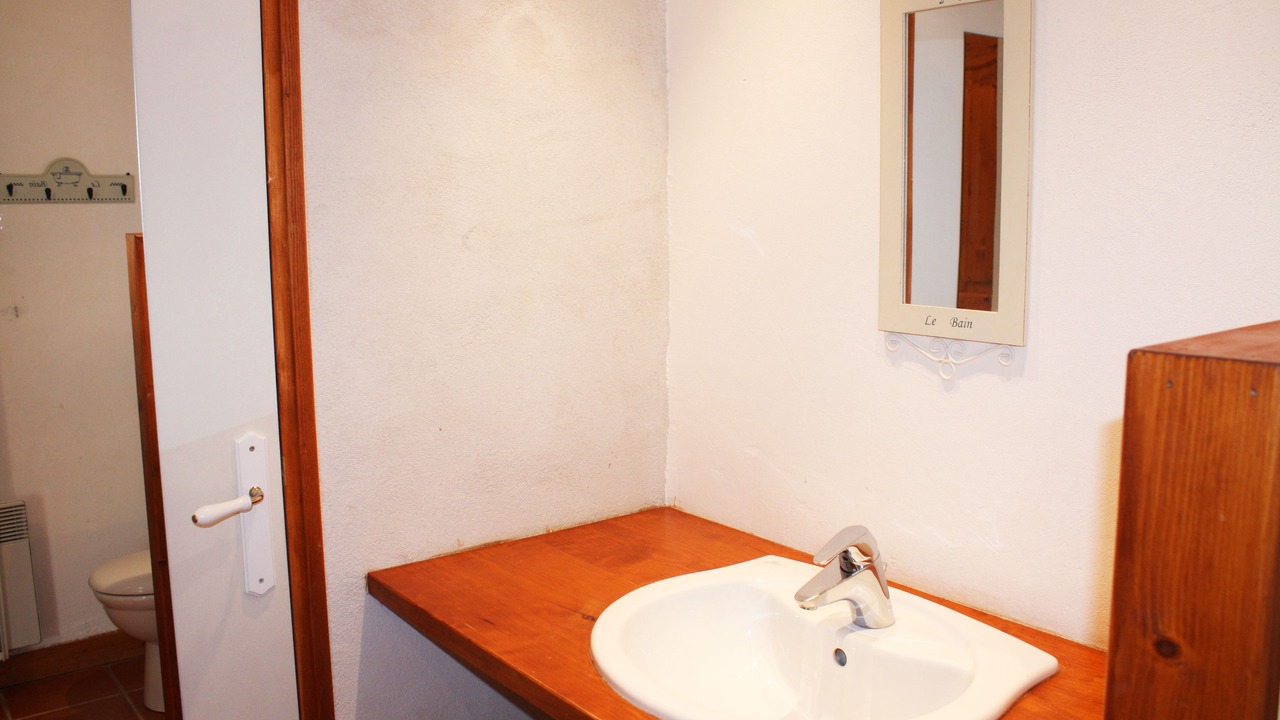 Photo of Bathroom in Asnieres-la-Giraud