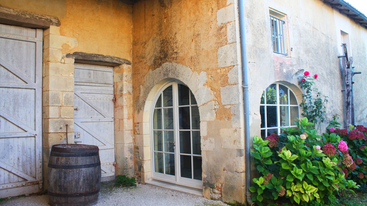 Photo of Patio Balcony in Asnieres-la-Giraud