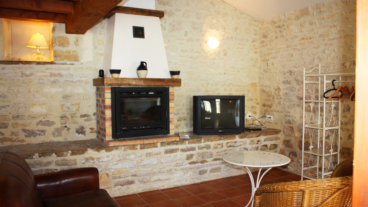 Photo of Livingroom in Asnieres-la-Giraud